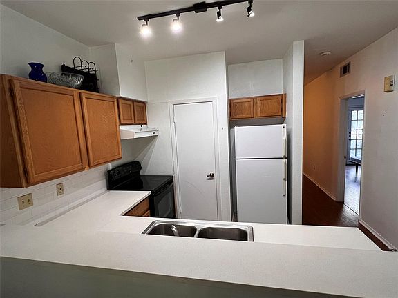 3rd image of 2801 Rio Grande St APT 203