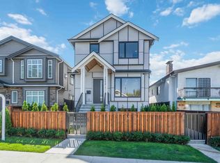 2658 Dundas St #1, Vancouver, BC V5K 1P9