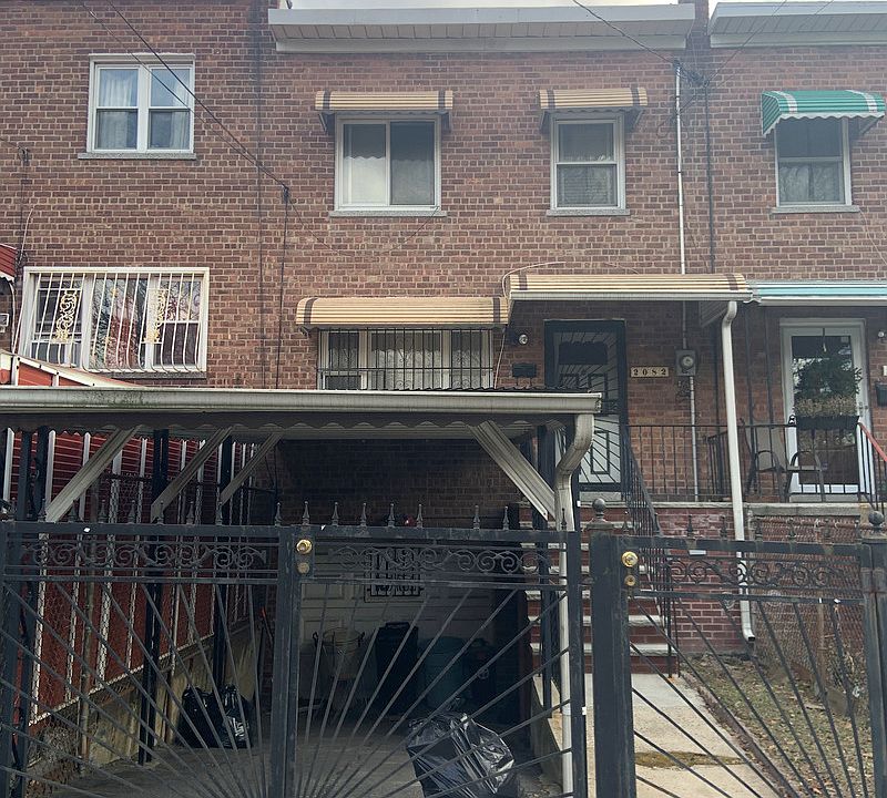 2nd image of 2082 Pitman Ave