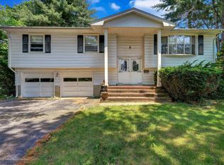 129 Regent Pl, Lakewood, NJ 08701