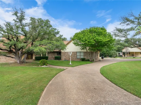 1911 McLennan Crossing Rd, Woodway, TX 76712