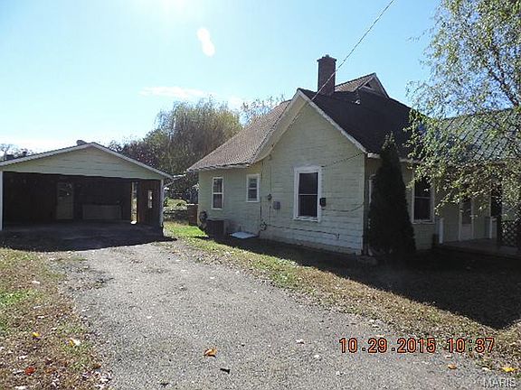 2nd image of 215 Crane St