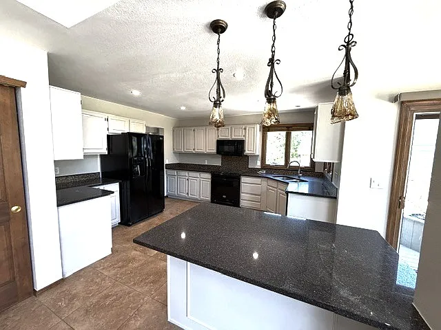 6793 Blackhawk Ct — Photo 4