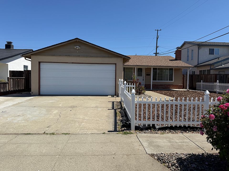 1st image of 40464 Landon Ave