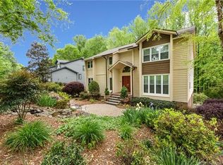 9216 Hunting Ct, Matthews, NC 28105