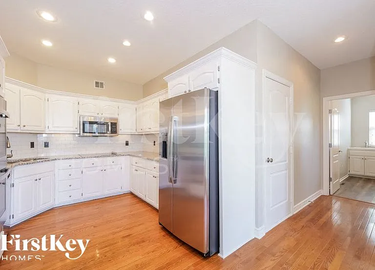 5836 Noreston St — Photo 6