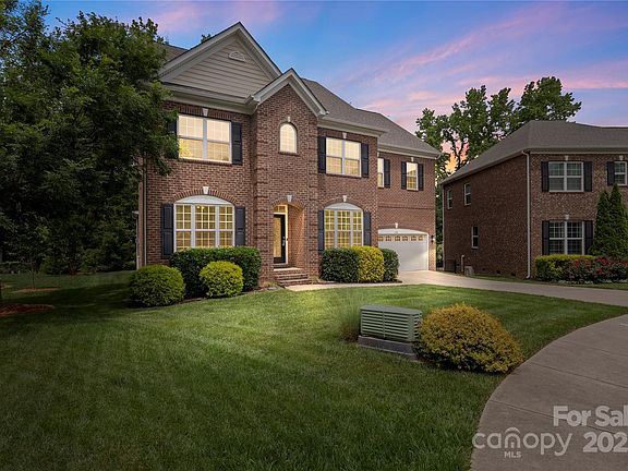 2nd image of 1830 Alden Oaks Ln