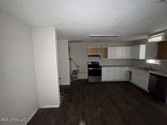 4th image of 921 Westway St