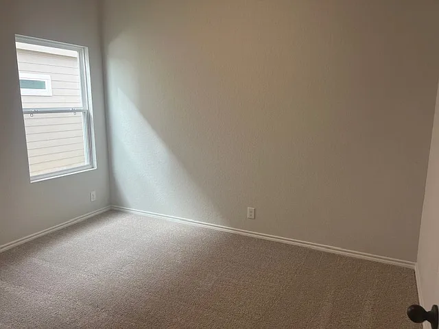 105 Beveridge Rd — Photo 13