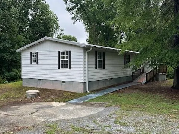 232 Chateau Forest Dr, Clemmons, NC 27012