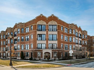 620 Sheridan Sq APT 1, Evanston, IL, 60202