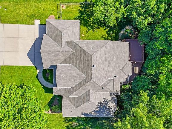 5th image of 10209 River Hills Ct