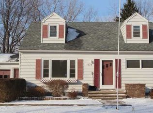 1579 Manitou Rd, Rochester, NY 14626