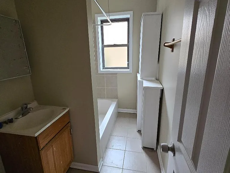 2049 W Jarvis Ave #5 — Photo 6