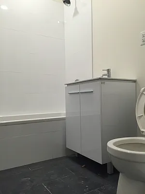 Rented by Bruma Realty LLC | media 20