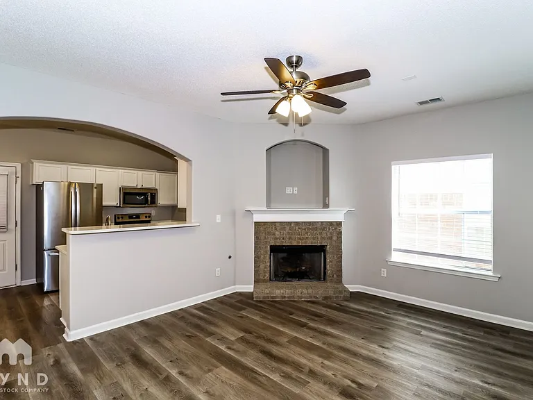 10182 Sterling Ridge Dr — Photo 5