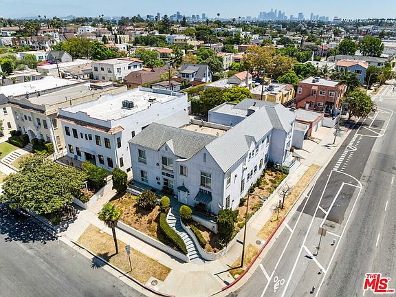 2nd image of 493 N San Vicente Blvd