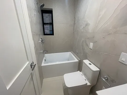 Rented by MB Capital Assets | media 30