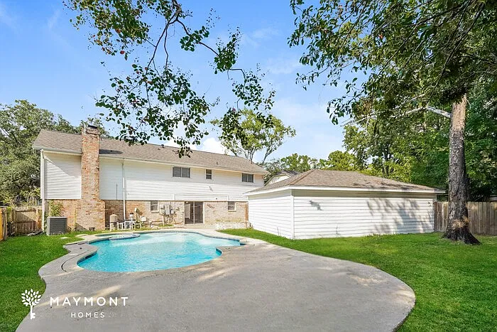 4 bed, 2.5 bath, 3072 sqft, $2,095 — Photo 2
