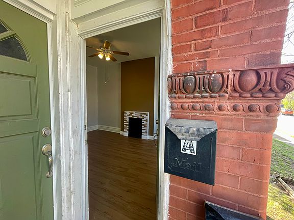 5th image of 2718 Allen Ave #B