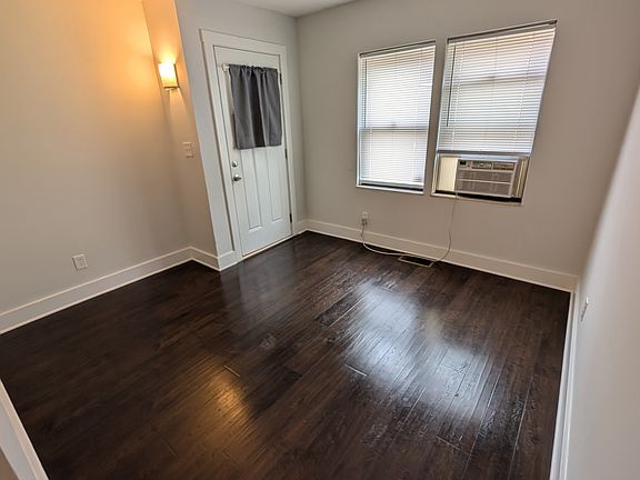 4th image of 1217A Indianola Ave