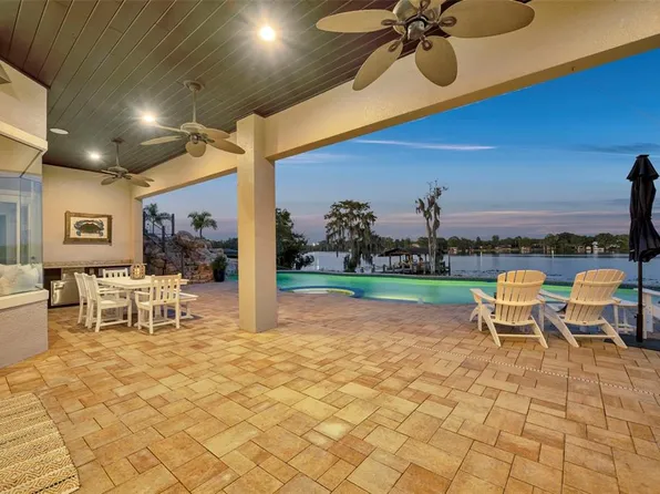 656 Long Lake Dr, Oviedo, FL 32765