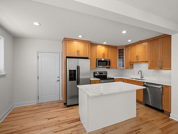 2nd image of 7517 Oxford Dr APT 1B