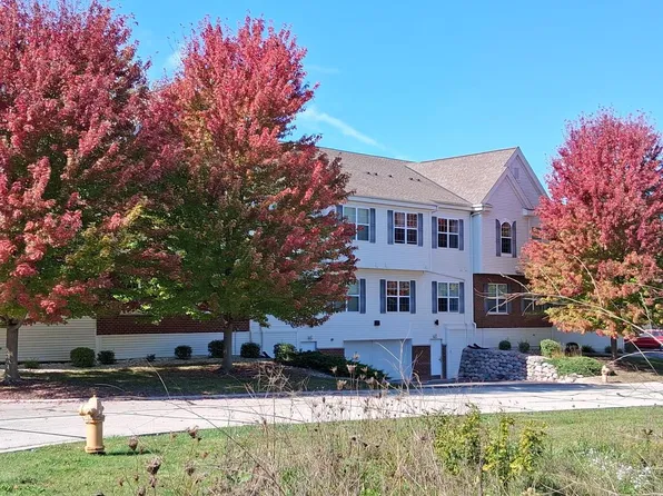 2030 Rainbow Lake LANE #316, West Bend, WI 53090
