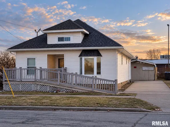 705 W College St, Marion, IL 62959