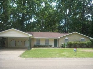 1843 Bienville Dr, Jackson, MS 39212