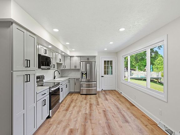 4th image of 7016 Guyder Rd