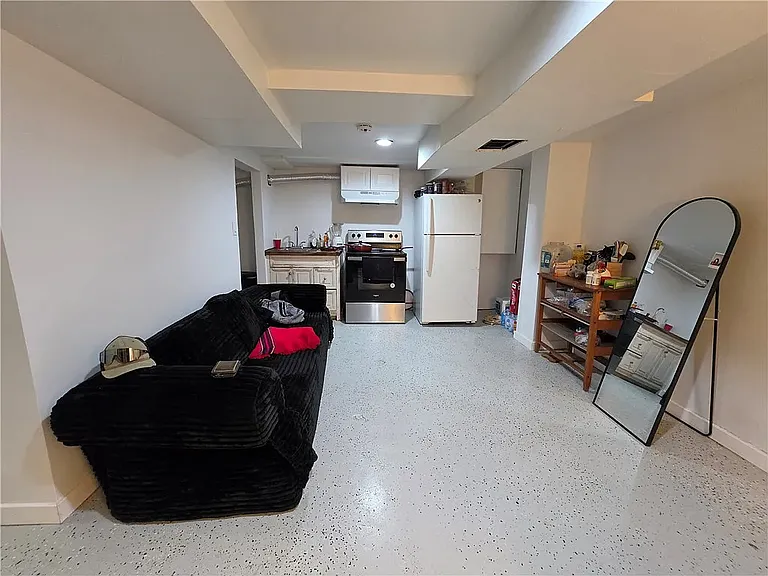 1150 Beaumont Ave — Photo 28