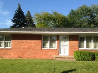 2302 Roland Dr, Champaign, IL 61821