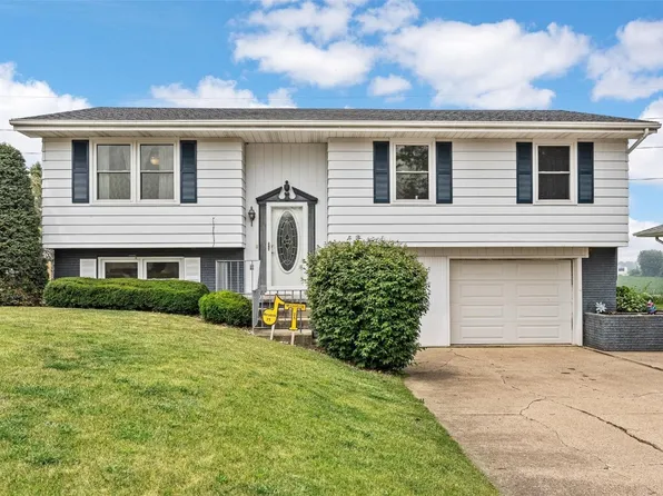 606 Crestview Dr, Tipton, IA 52772