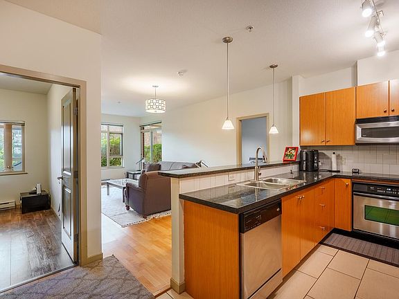 5th image of 100 Capilano Rd #105