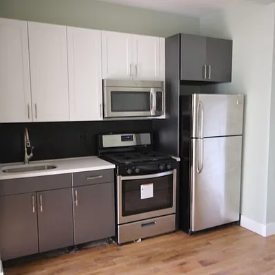 Rented by Evergreen Apartments BK | media 89