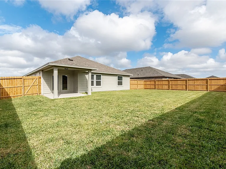 1353 Trent Park Ln — Photo 22