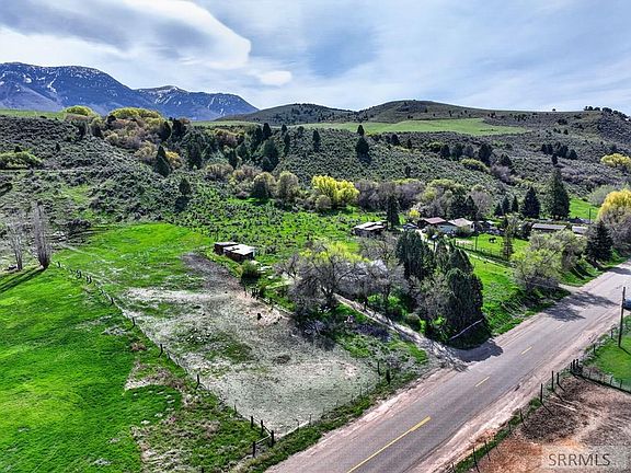 2nd image of 1268 N Old Highway 91