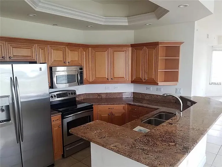 8111 Lakewood Main St — Photo 15