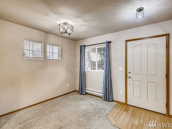 Welcoming entry with Bamboo floors