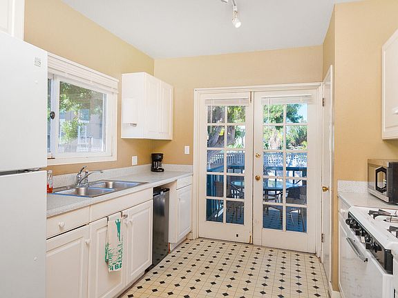 4th image of 1256 23rd St