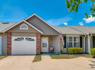1275 Shirley Ridge Dr #D, Saint Charles, MO 63304