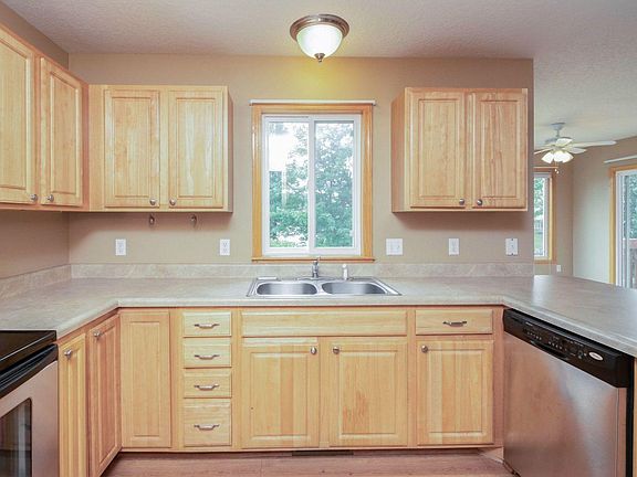 3rd image of 6822 Lewis Carroll Ct
