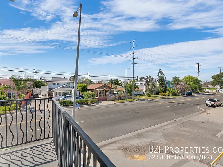 6006-6002 Klump Ave — Photo 10