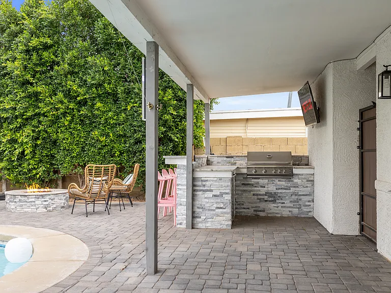 7326 E Taylor St — Photo 37