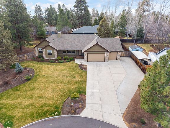 3rd image of 21181 Cultus Mountain Ct