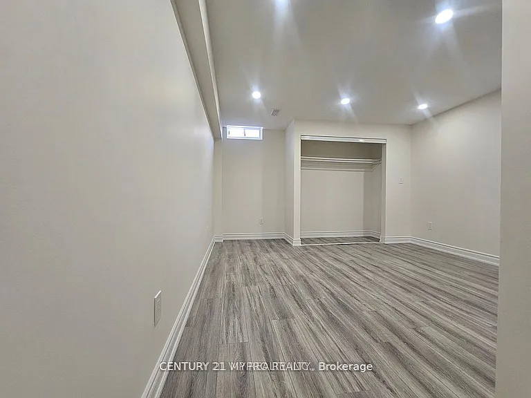 25 Kentley St #BASEMENT — Photo 7