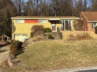 1212 Robinia Dr, Pittsburgh, PA 15221