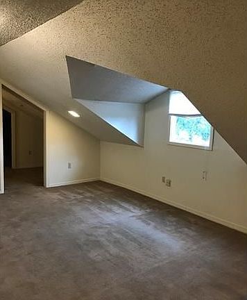 3rd image of 7911 Saint Charles Ave APT M