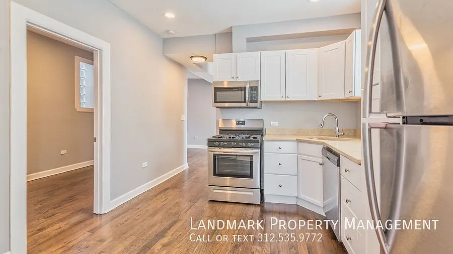 2353 W 18th Place Unit 3R — Photo 2